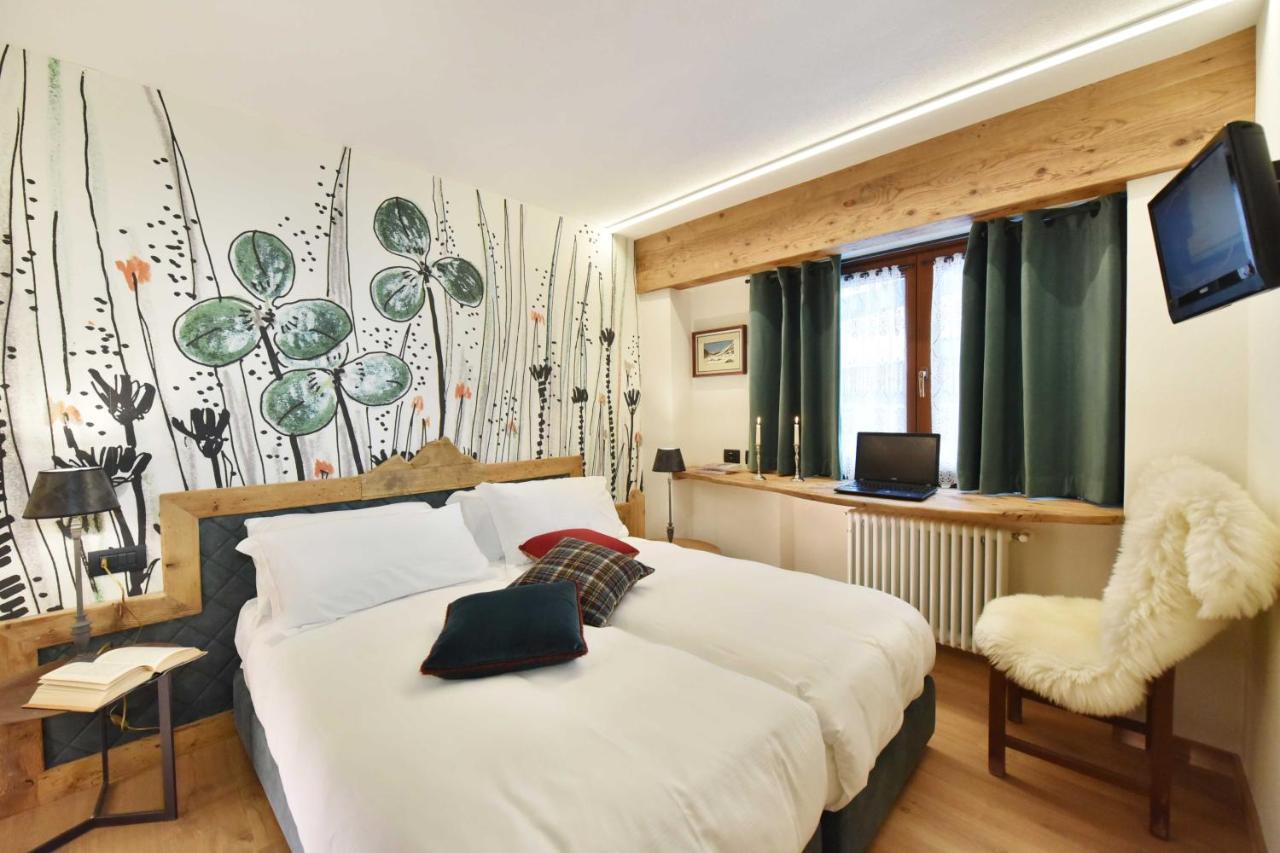 Hotel & Ristorante Serenella Бройл-Червиня Екстериор снимка