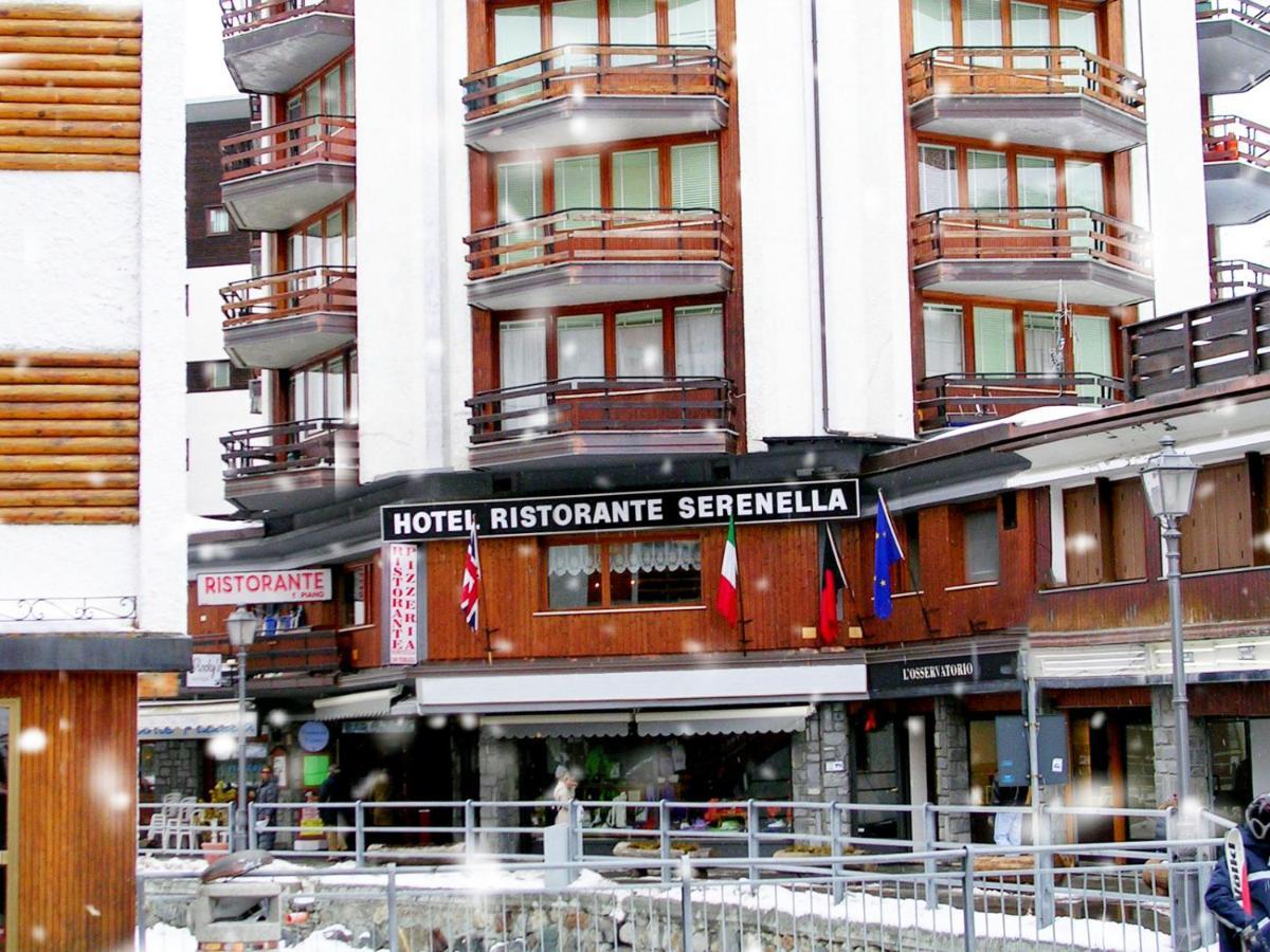 Hotel & Ristorante Serenella Бройл-Червиня Екстериор снимка