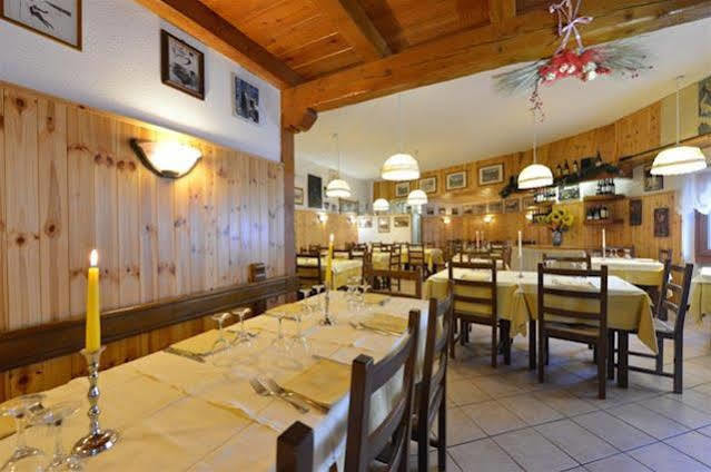 Hotel & Ristorante Serenella Бройл-Червиня Екстериор снимка